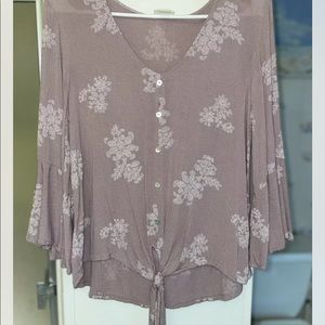 Pre-owned purple shirt With Flower embroidery￼size small Accent Knot At Waist
